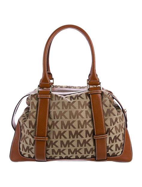 Sale $39. . Michael kors purse pick up today